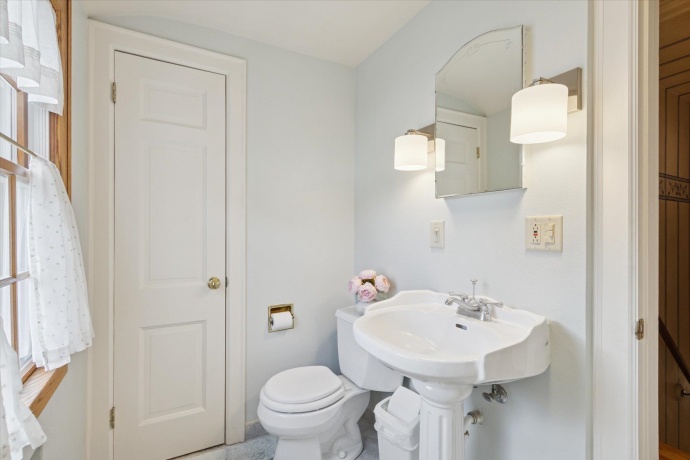 1408 Avenue D, STERLING, Illinois 61081, 3 Bedrooms Bedrooms, ,2 BathroomsBathrooms,House,For Sale,Avenue D,202507119