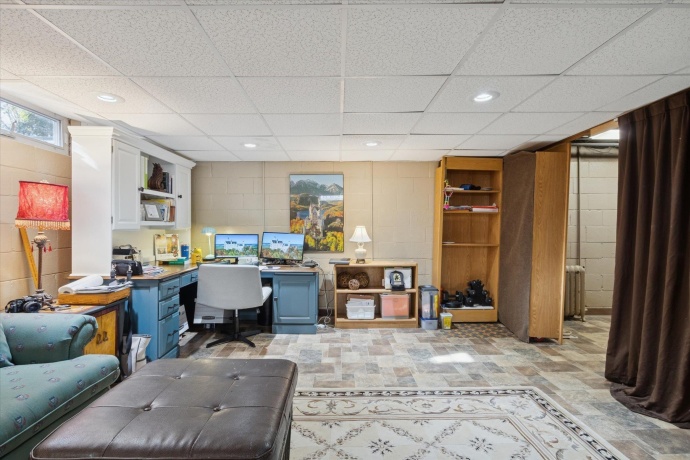 1408 Avenue D, STERLING, Illinois 61081, 3 Bedrooms Bedrooms, ,2 BathroomsBathrooms,House,For Sale,Avenue D,202507119