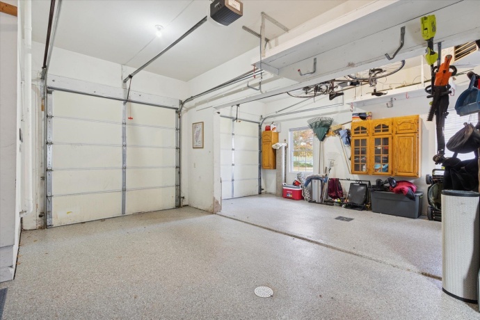 1408 Avenue D, STERLING, Illinois 61081, 3 Bedrooms Bedrooms, ,2 BathroomsBathrooms,House,For Sale,Avenue D,202507119