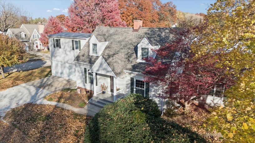 1408 Avenue D, STERLING, Illinois 61081, 3 Bedrooms Bedrooms, ,2 BathroomsBathrooms,House,For Sale,Avenue D,202507119