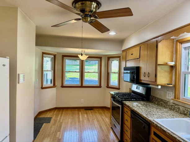 1937 E Gate Parkway, ROCKFORD, Illinois 61108, 3 Bedrooms Bedrooms, ,2 BathroomsBathrooms,House,For Sale,E Gate Parkway,202507120