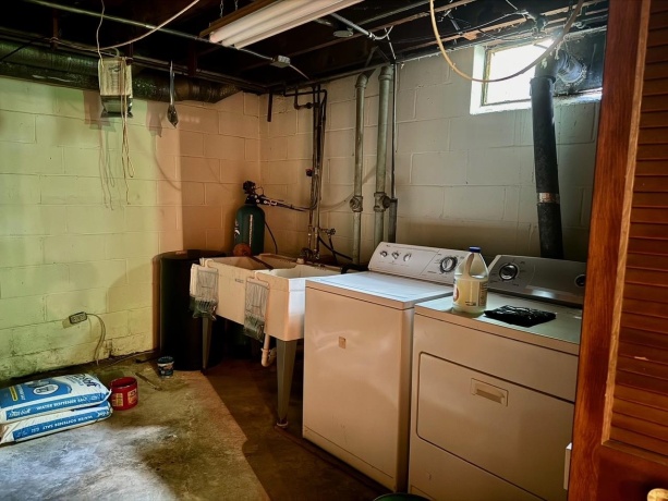 1937 E Gate Parkway, ROCKFORD, Illinois 61108, 3 Bedrooms Bedrooms, ,2 BathroomsBathrooms,House,For Sale,E Gate Parkway,202507120