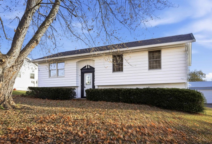 2065 Fairview, FREEPORT, Illinois 61032, 4 Bedrooms Bedrooms, ,2 BathroomsBathrooms,House,For Sale,Fairview,202507122