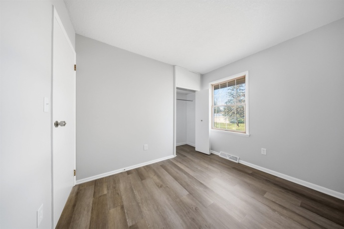 2065 Fairview, FREEPORT, Illinois 61032, 4 Bedrooms Bedrooms, ,2 BathroomsBathrooms,House,For Sale,Fairview,202507122