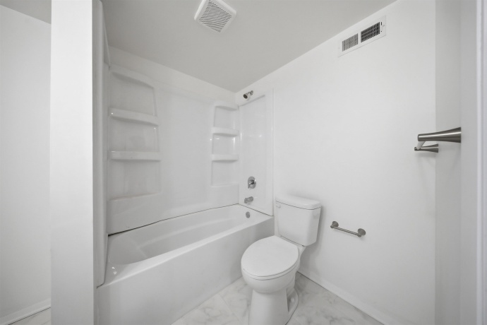 2065 Fairview, FREEPORT, Illinois 61032, 4 Bedrooms Bedrooms, ,2 BathroomsBathrooms,House,For Sale,Fairview,202507122