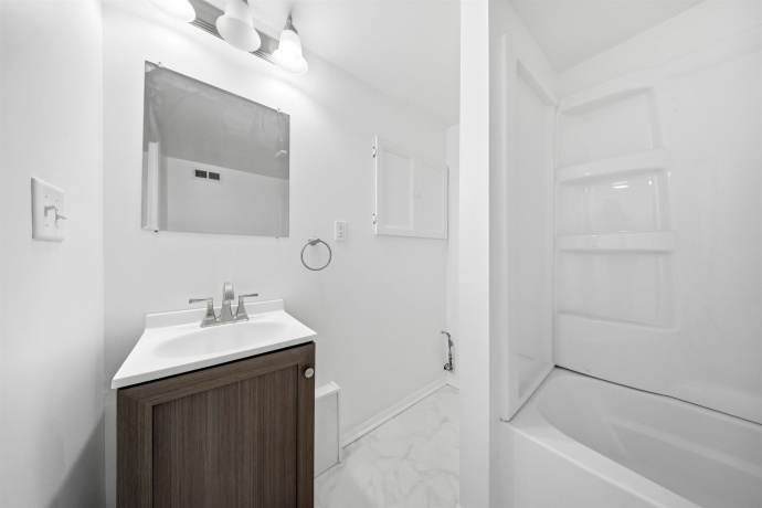 2065 Fairview, FREEPORT, Illinois 61032, 4 Bedrooms Bedrooms, ,2 BathroomsBathrooms,House,For Sale,Fairview,202507122