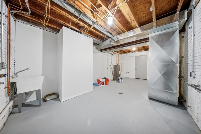 2065 Fairview, FREEPORT, Illinois 61032, 4 Bedrooms Bedrooms, ,2 BathroomsBathrooms,House,For Sale,Fairview,202507122