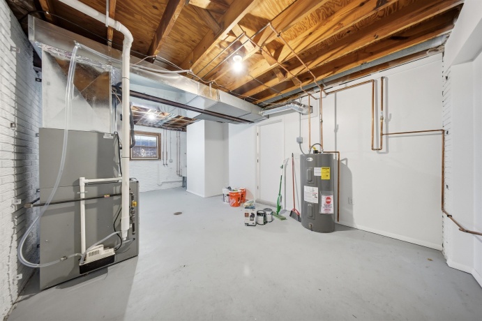 2065 Fairview, FREEPORT, Illinois 61032, 4 Bedrooms Bedrooms, ,2 BathroomsBathrooms,House,For Sale,Fairview,202507122