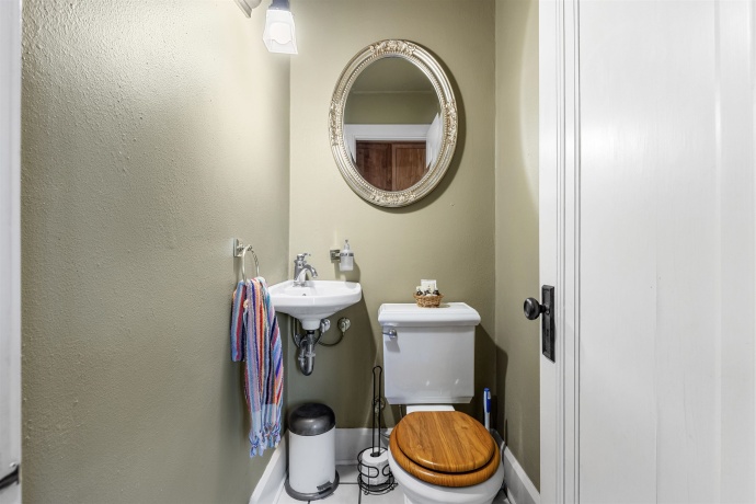 1326 BROWNWOOD, ROCKFORD, Illinois 61107, 3 Bedrooms Bedrooms, ,1 BathroomBathrooms,House,For Sale,BROWNWOOD,202507124