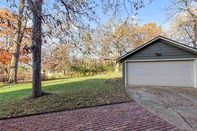 1326 BROWNWOOD, ROCKFORD, Illinois 61107, 3 Bedrooms Bedrooms, ,1 BathroomBathrooms,House,For Sale,BROWNWOOD,202507124