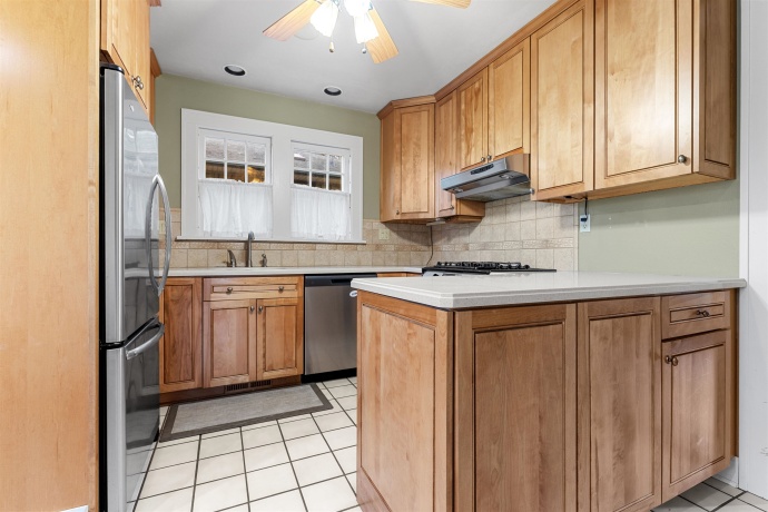 1326 BROWNWOOD, ROCKFORD, Illinois 61107, 3 Bedrooms Bedrooms, ,1 BathroomBathrooms,House,For Sale,BROWNWOOD,202507124