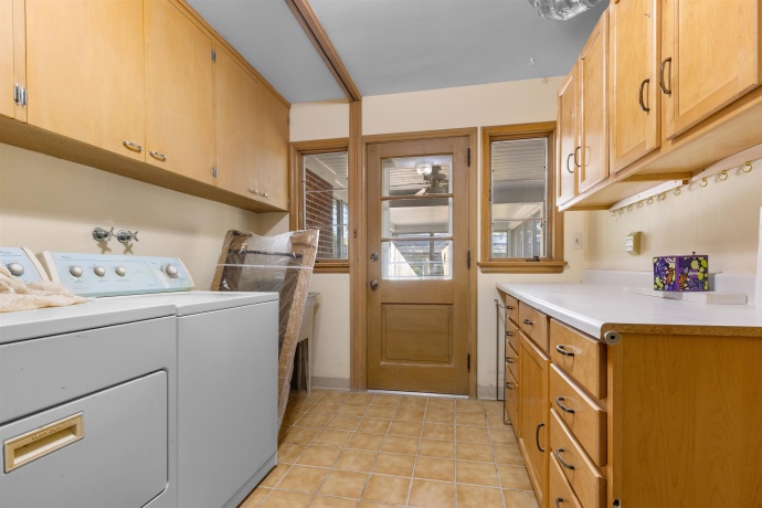 2020 GLENVIEW, ROCKFORD, Illinois 61107, 3 Bedrooms Bedrooms, ,2 BathroomsBathrooms,House,For Sale,GLENVIEW,202506070