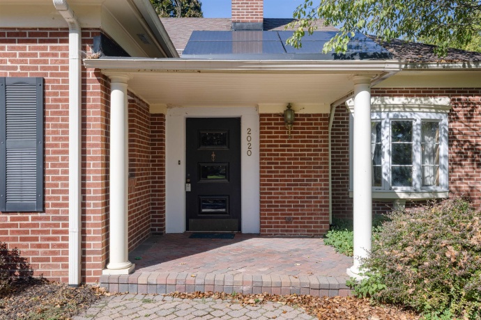 2020 GLENVIEW, ROCKFORD, Illinois 61107, 3 Bedrooms Bedrooms, ,2 BathroomsBathrooms,House,For Sale,GLENVIEW,202506070