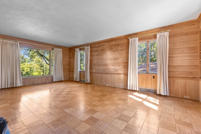 2020 GLENVIEW, ROCKFORD, Illinois 61107, 3 Bedrooms Bedrooms, ,2 BathroomsBathrooms,House,For Sale,GLENVIEW,202506070