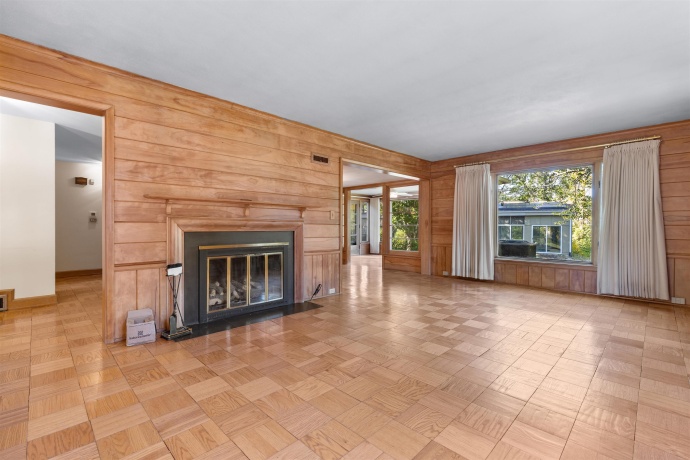 2020 GLENVIEW, ROCKFORD, Illinois 61107, 3 Bedrooms Bedrooms, ,2 BathroomsBathrooms,House,For Sale,GLENVIEW,202506070