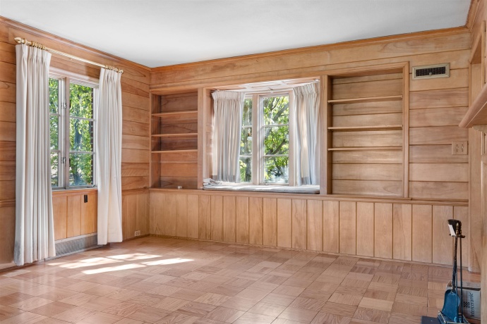 2020 GLENVIEW, ROCKFORD, Illinois 61107, 3 Bedrooms Bedrooms, ,2 BathroomsBathrooms,House,For Sale,GLENVIEW,202506070