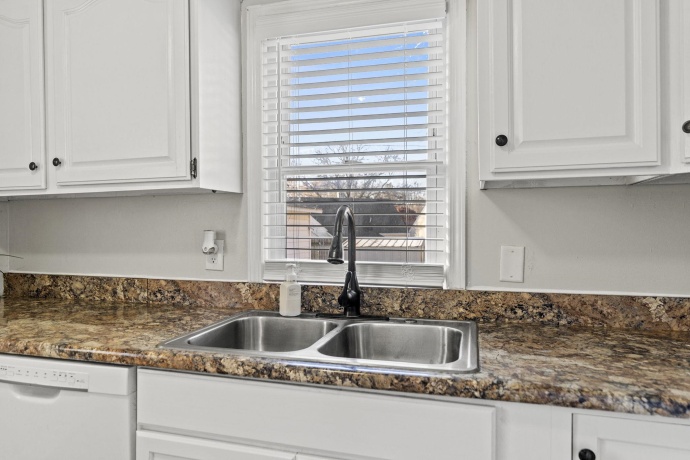 2015 OREGON, ROCKFORD, Illinois 61108, 3 Bedrooms Bedrooms, ,1 BathroomBathrooms,House,For Sale,OREGON,202507126