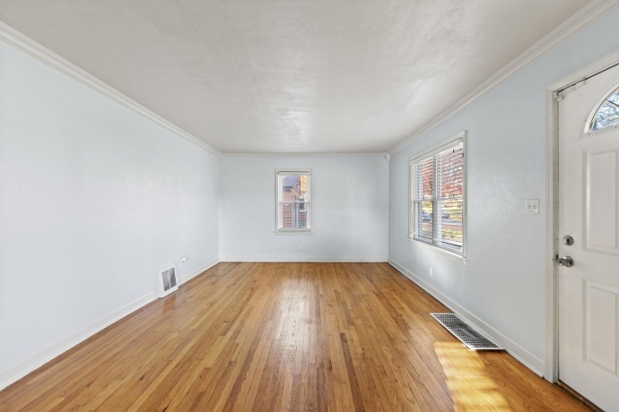 2015 OREGON, ROCKFORD, Illinois 61108, 3 Bedrooms Bedrooms, ,1 BathroomBathrooms,House,For Sale,OREGON,202507126