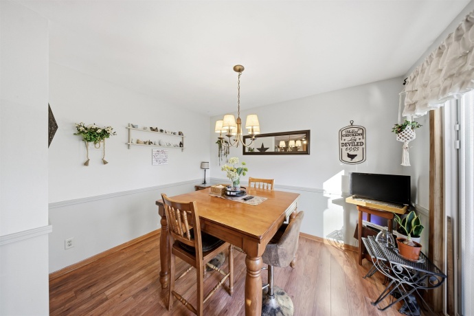 11155 Downing, ROSCOE, Illinois 61073, 3 Bedrooms Bedrooms, ,2 BathroomsBathrooms,House,For Sale,Downing,202507130