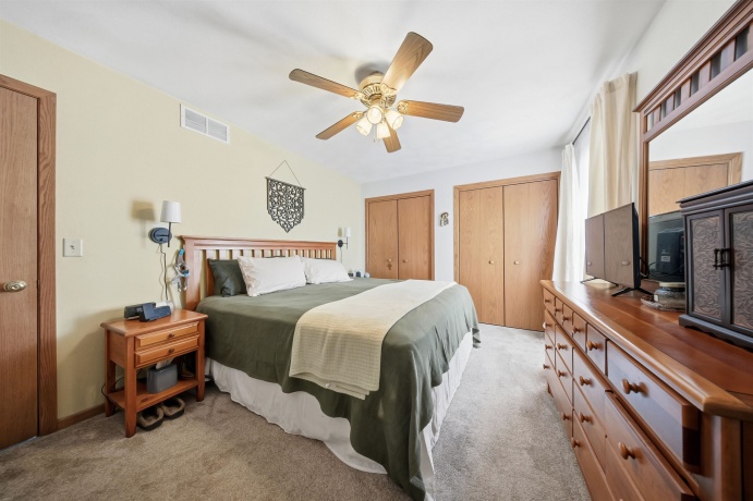 11155 Downing, ROSCOE, Illinois 61073, 3 Bedrooms Bedrooms, ,2 BathroomsBathrooms,House,For Sale,Downing,202507130