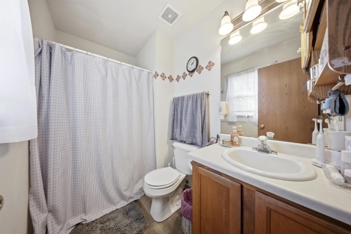 11155 Downing, ROSCOE, Illinois 61073, 3 Bedrooms Bedrooms, ,2 BathroomsBathrooms,House,For Sale,Downing,202507130