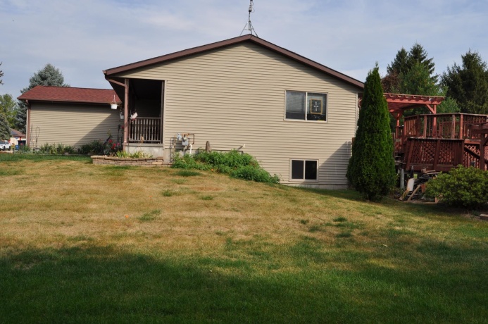 135 Field Crest, Cedarville, Illinois 61013, 3 Bedrooms Bedrooms, ,2 BathroomsBathrooms,House,For Sale,Field Crest,202507134