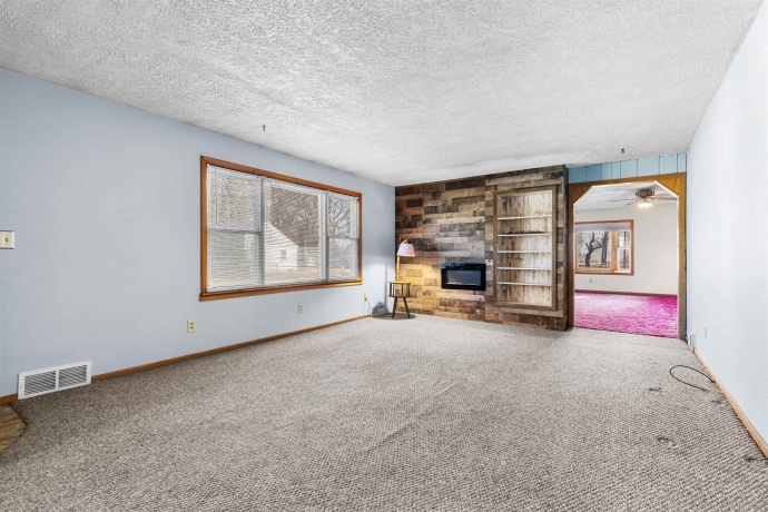 6560 Charles, ROCKFORD, Illinois 61108, 2 Bedrooms Bedrooms, ,1 BathroomBathrooms,House,For Sale,Charles,202507135