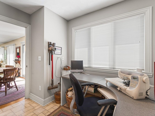 811 Paris, ROCKFORD, Illinois 61107, 3 Bedrooms Bedrooms, ,2 BathroomsBathrooms,House,For Sale,Paris,202507139