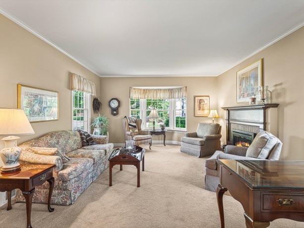 811 Paris, ROCKFORD, Illinois 61107, 3 Bedrooms Bedrooms, ,2 BathroomsBathrooms,House,For Sale,Paris,202507139