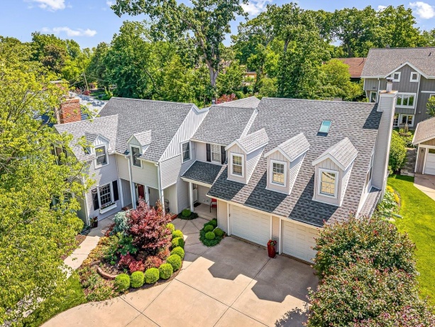 811 Paris, ROCKFORD, Illinois 61107, 3 Bedrooms Bedrooms, ,2 BathroomsBathrooms,House,For Sale,Paris,202507139