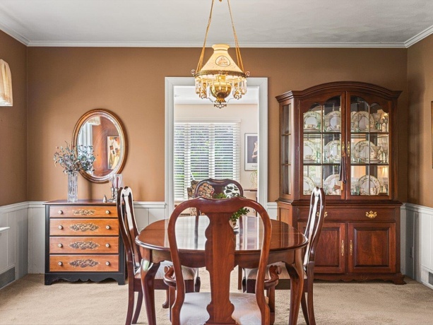 811 Paris, ROCKFORD, Illinois 61107, 3 Bedrooms Bedrooms, ,2 BathroomsBathrooms,House,For Sale,Paris,202507139