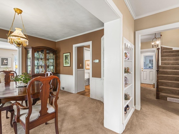 811 Paris, ROCKFORD, Illinois 61107, 3 Bedrooms Bedrooms, ,2 BathroomsBathrooms,House,For Sale,Paris,202507139