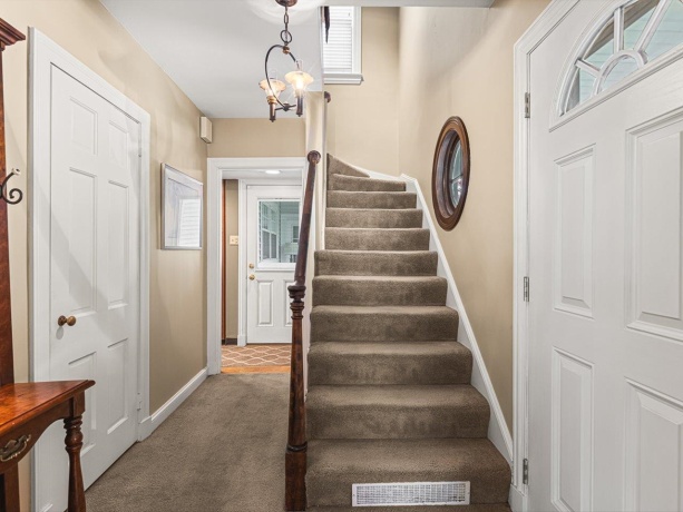 811 Paris, ROCKFORD, Illinois 61107, 3 Bedrooms Bedrooms, ,2 BathroomsBathrooms,House,For Sale,Paris,202507139