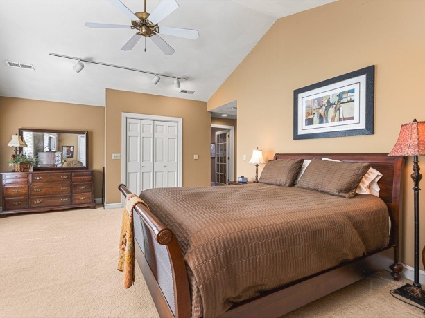 811 Paris, ROCKFORD, Illinois 61107, 3 Bedrooms Bedrooms, ,2 BathroomsBathrooms,House,For Sale,Paris,202507139