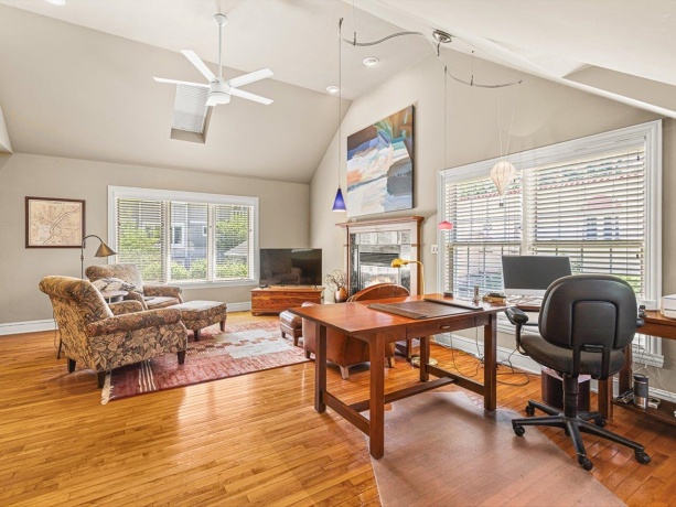 811 Paris, ROCKFORD, Illinois 61107, 3 Bedrooms Bedrooms, ,2 BathroomsBathrooms,House,For Sale,Paris,202507139