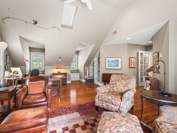 811 Paris, ROCKFORD, Illinois 61107, 3 Bedrooms Bedrooms, ,2 BathroomsBathrooms,House,For Sale,Paris,202507139