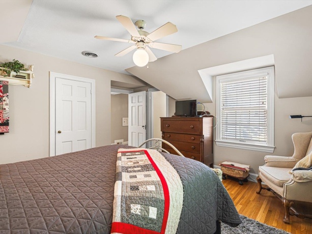 811 Paris, ROCKFORD, Illinois 61107, 3 Bedrooms Bedrooms, ,2 BathroomsBathrooms,House,For Sale,Paris,202507139