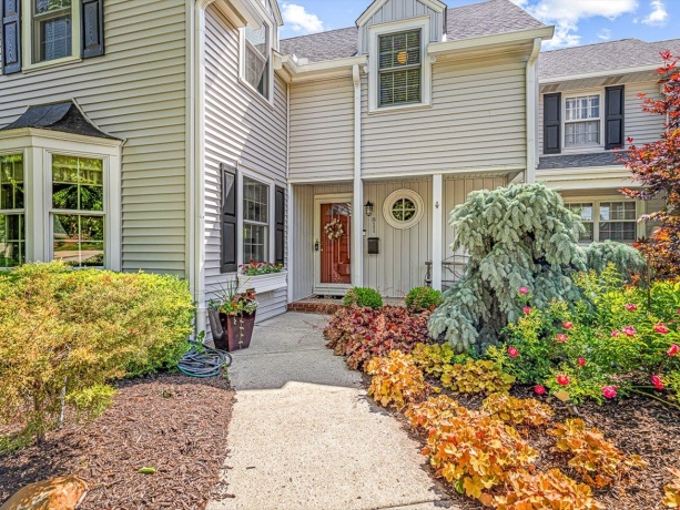 811 Paris, ROCKFORD, Illinois 61107, 3 Bedrooms Bedrooms, ,2 BathroomsBathrooms,House,For Sale,Paris,202507139