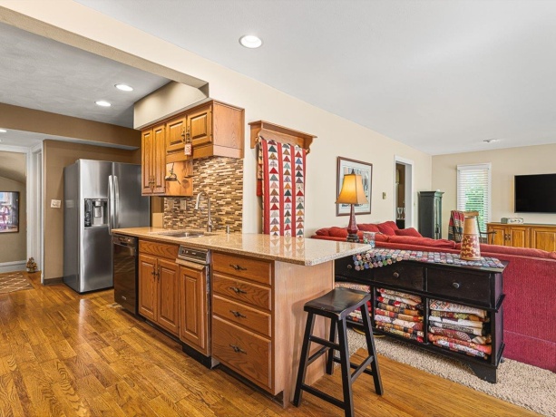 811 Paris, ROCKFORD, Illinois 61107, 3 Bedrooms Bedrooms, ,2 BathroomsBathrooms,House,For Sale,Paris,202507139