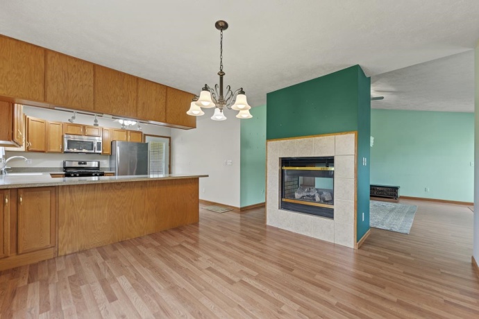 816 Lake Summerset, LAKE SUMMERSET, Illinois 61019, 3 Bedrooms Bedrooms, ,2 BathroomsBathrooms,House,For Sale,Lake Summerset,202502674