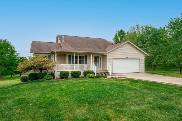 816 Lake Summerset, LAKE SUMMERSET, Illinois 61019, 3 Bedrooms Bedrooms, ,2 BathroomsBathrooms,House,For Sale,Lake Summerset,202502674