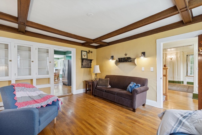 315 Hurlbut, BELVIDERE, Illinois 61008, 3 Bedrooms Bedrooms, ,2 BathroomsBathrooms,House,For Sale,Hurlbut,202506413