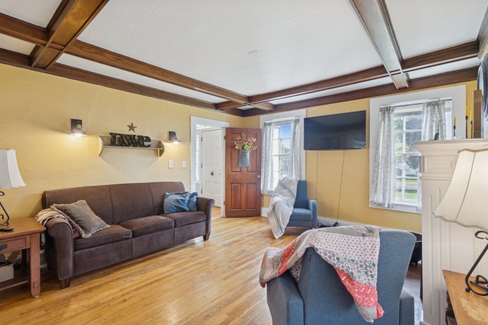 315 Hurlbut, BELVIDERE, Illinois 61008, 3 Bedrooms Bedrooms, ,2 BathroomsBathrooms,House,For Sale,Hurlbut,202506413