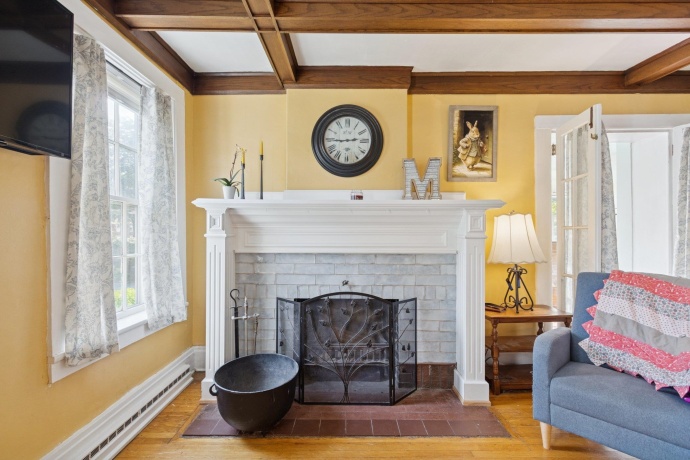 315 Hurlbut, BELVIDERE, Illinois 61008, 3 Bedrooms Bedrooms, ,2 BathroomsBathrooms,House,For Sale,Hurlbut,202506413