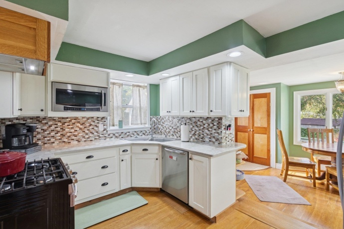 315 Hurlbut, BELVIDERE, Illinois 61008, 3 Bedrooms Bedrooms, ,2 BathroomsBathrooms,House,For Sale,Hurlbut,202506413