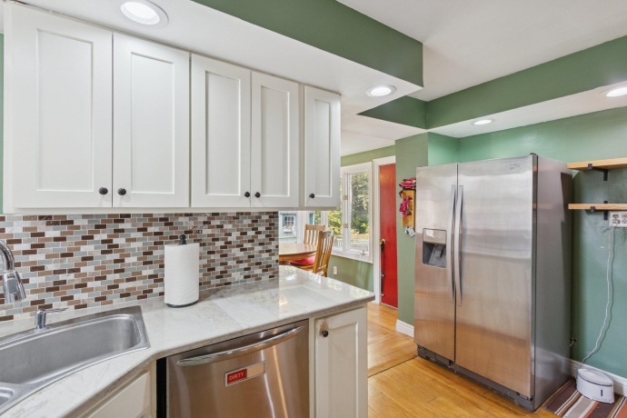 315 Hurlbut, BELVIDERE, Illinois 61008, 3 Bedrooms Bedrooms, ,2 BathroomsBathrooms,House,For Sale,Hurlbut,202506413