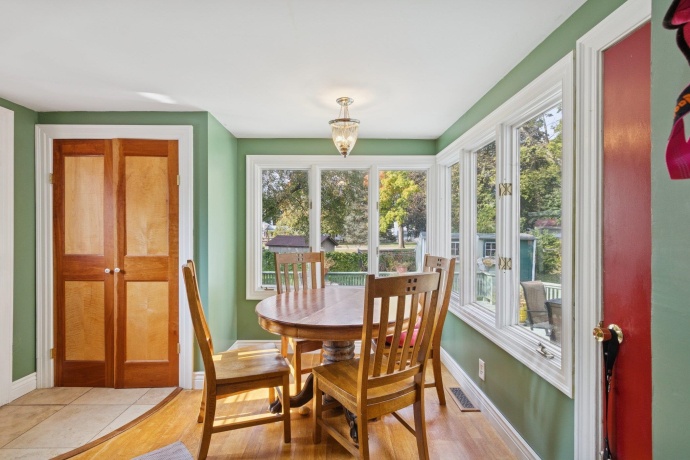 315 Hurlbut, BELVIDERE, Illinois 61008, 3 Bedrooms Bedrooms, ,2 BathroomsBathrooms,House,For Sale,Hurlbut,202506413