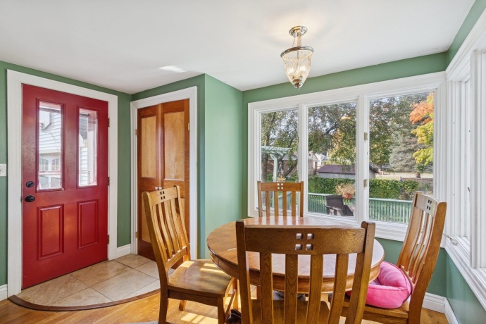 315 Hurlbut, BELVIDERE, Illinois 61008, 3 Bedrooms Bedrooms, ,2 BathroomsBathrooms,House,For Sale,Hurlbut,202506413