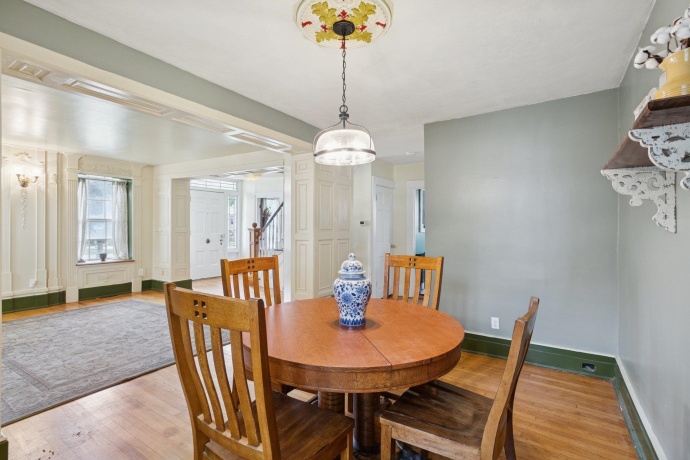 315 Hurlbut, BELVIDERE, Illinois 61008, 3 Bedrooms Bedrooms, ,2 BathroomsBathrooms,House,For Sale,Hurlbut,202506413