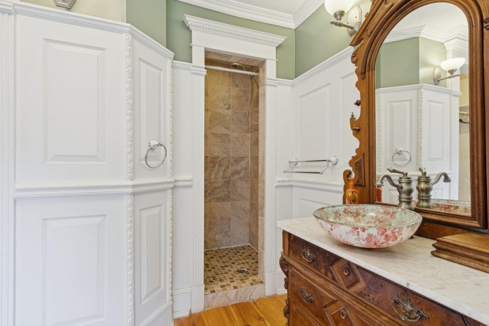 315 Hurlbut, BELVIDERE, Illinois 61008, 3 Bedrooms Bedrooms, ,2 BathroomsBathrooms,House,For Sale,Hurlbut,202506413